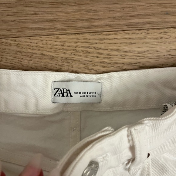 White Zara high rise jeans - Picture 3 of 4